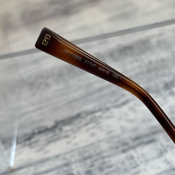 SALE JUST TODAY🌻GIVENCHY flat aviator sunglasses 🌼✨ - Picture 14 of 16